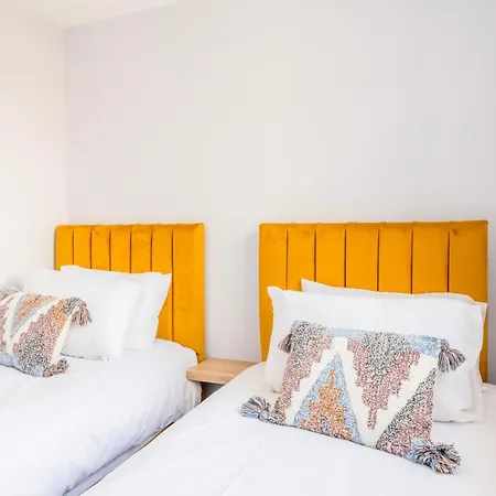 Modern Pent House Apartment - Central - 6 Guests Abingdon-on-Thames Exterior photo
