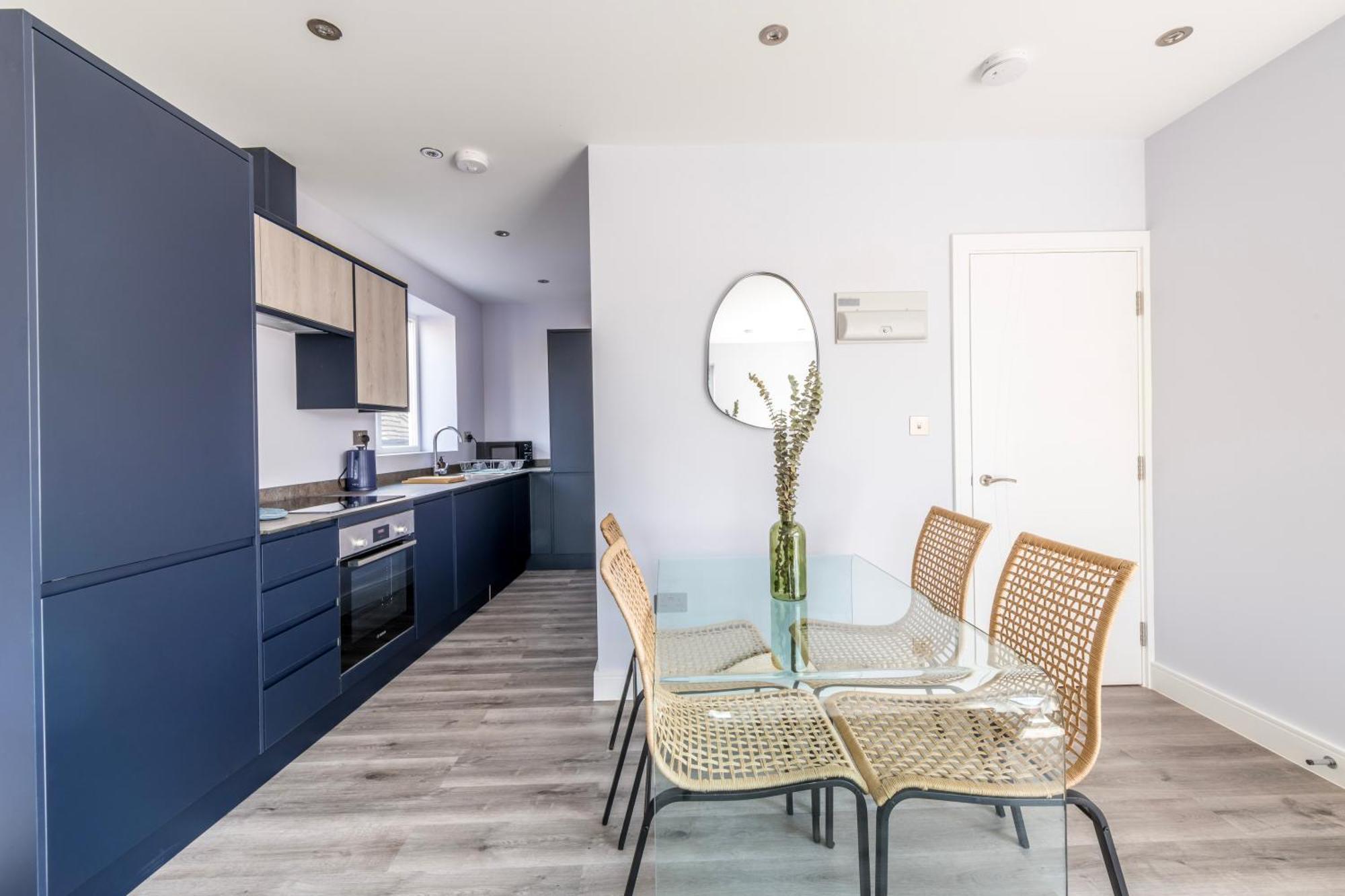 Modern Pent House Apartment - Central - 6 Guests Apartment