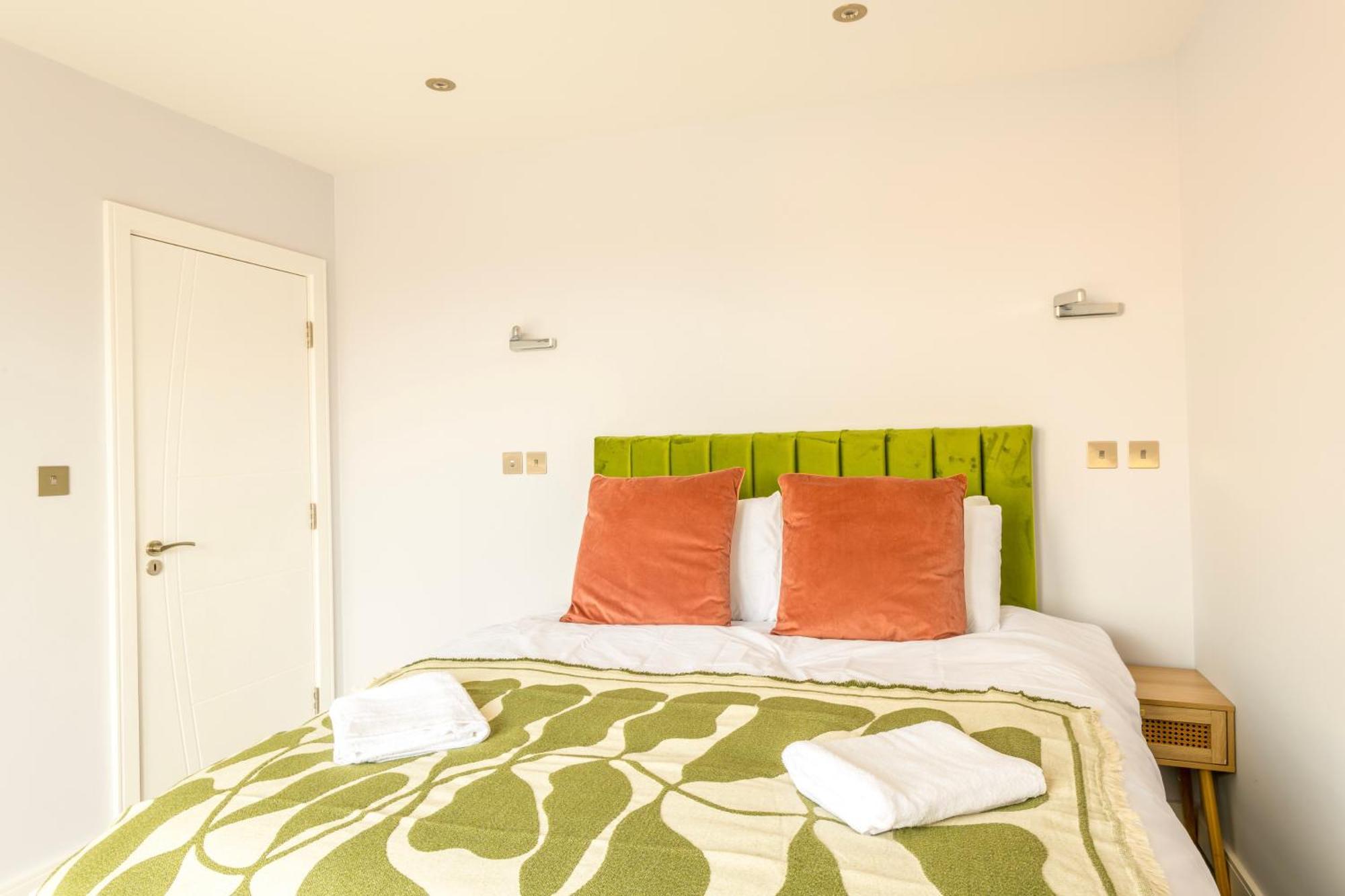 Modern Pent House Apartment - Central - 6 Guests *