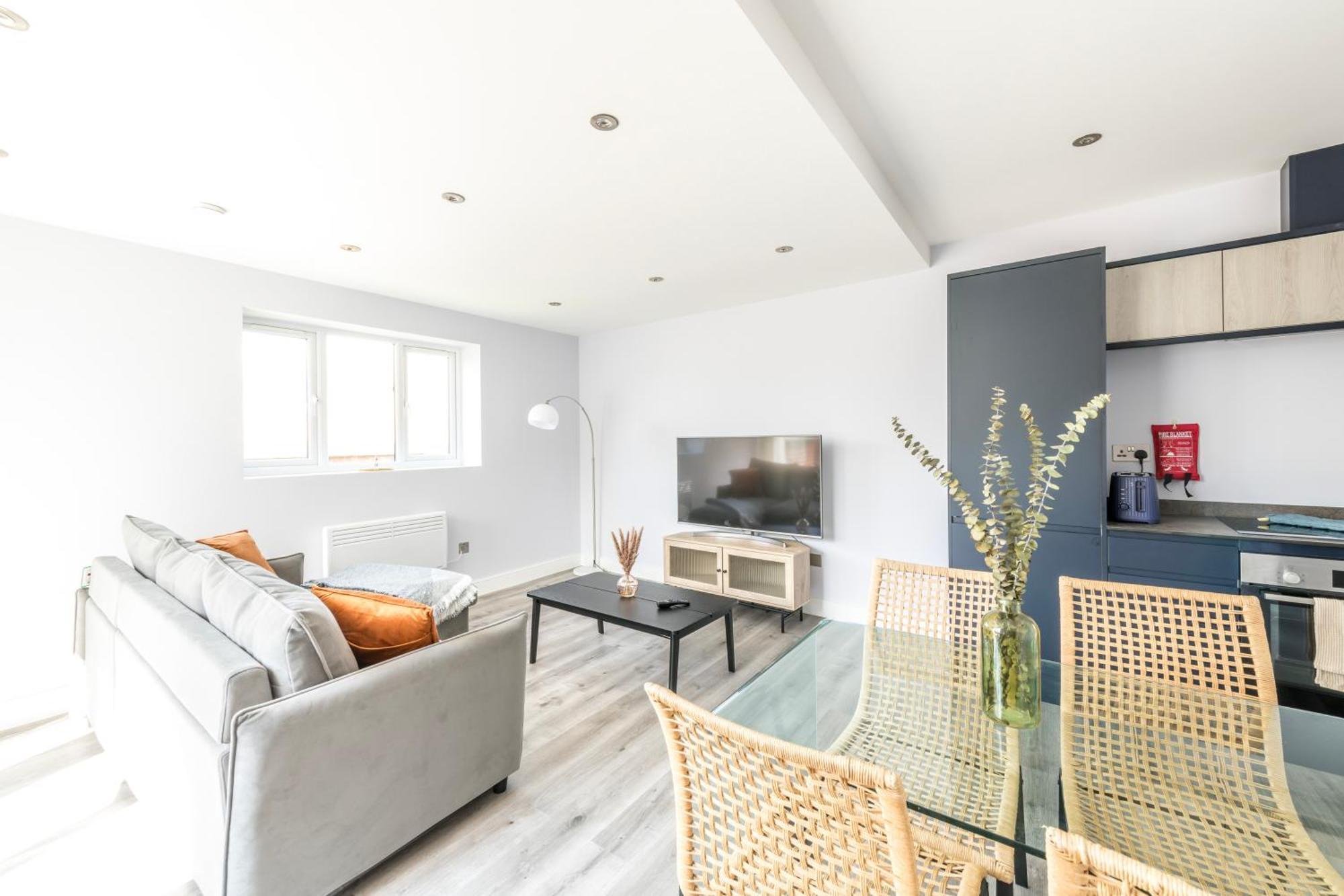 Modern Pent House Apartment - Central - 6 Guests Abingdon-on-Thames
