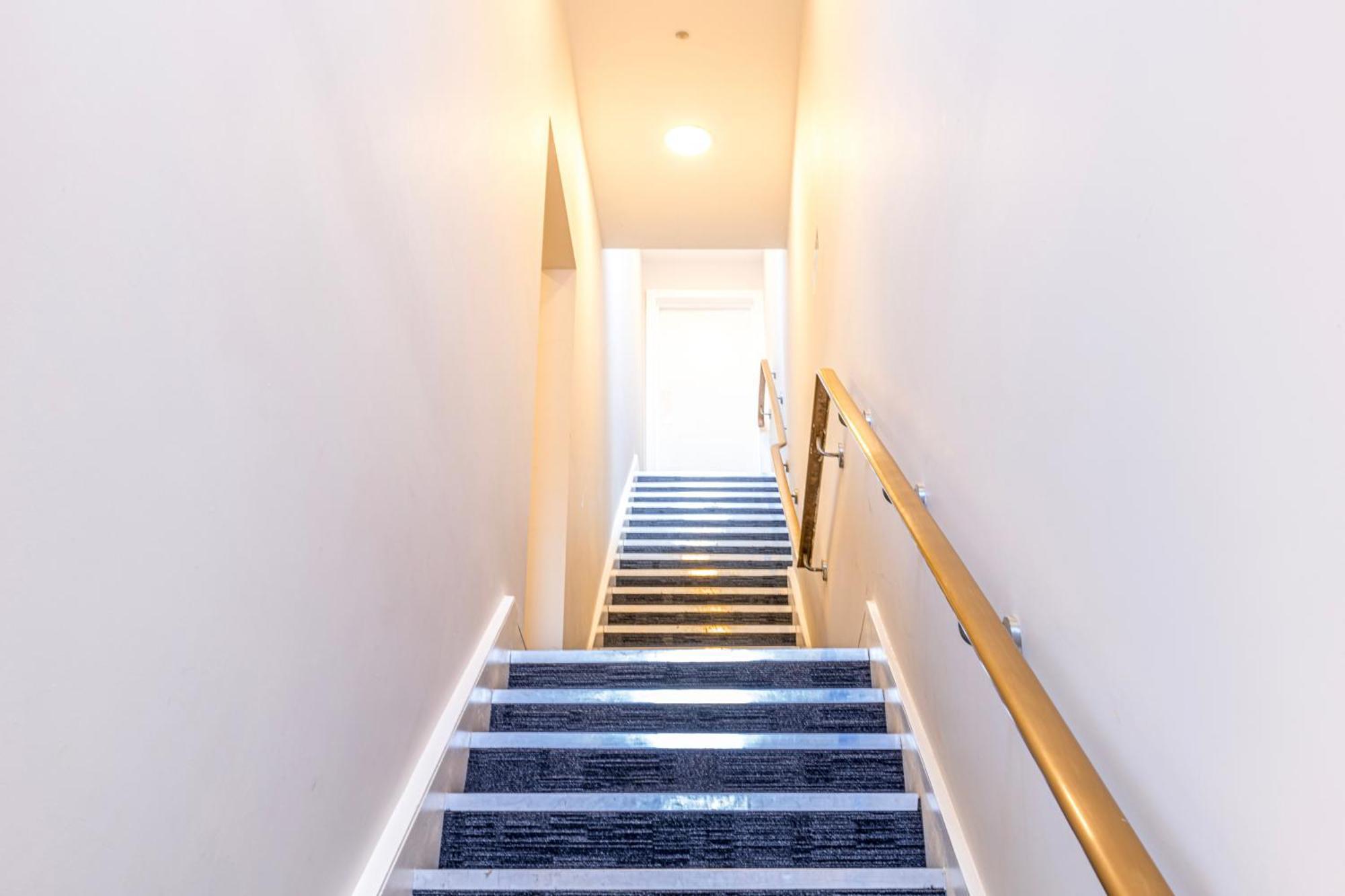 Modern Pent House Apartment - Central - 6 Guests * Abingdon-on-Thames