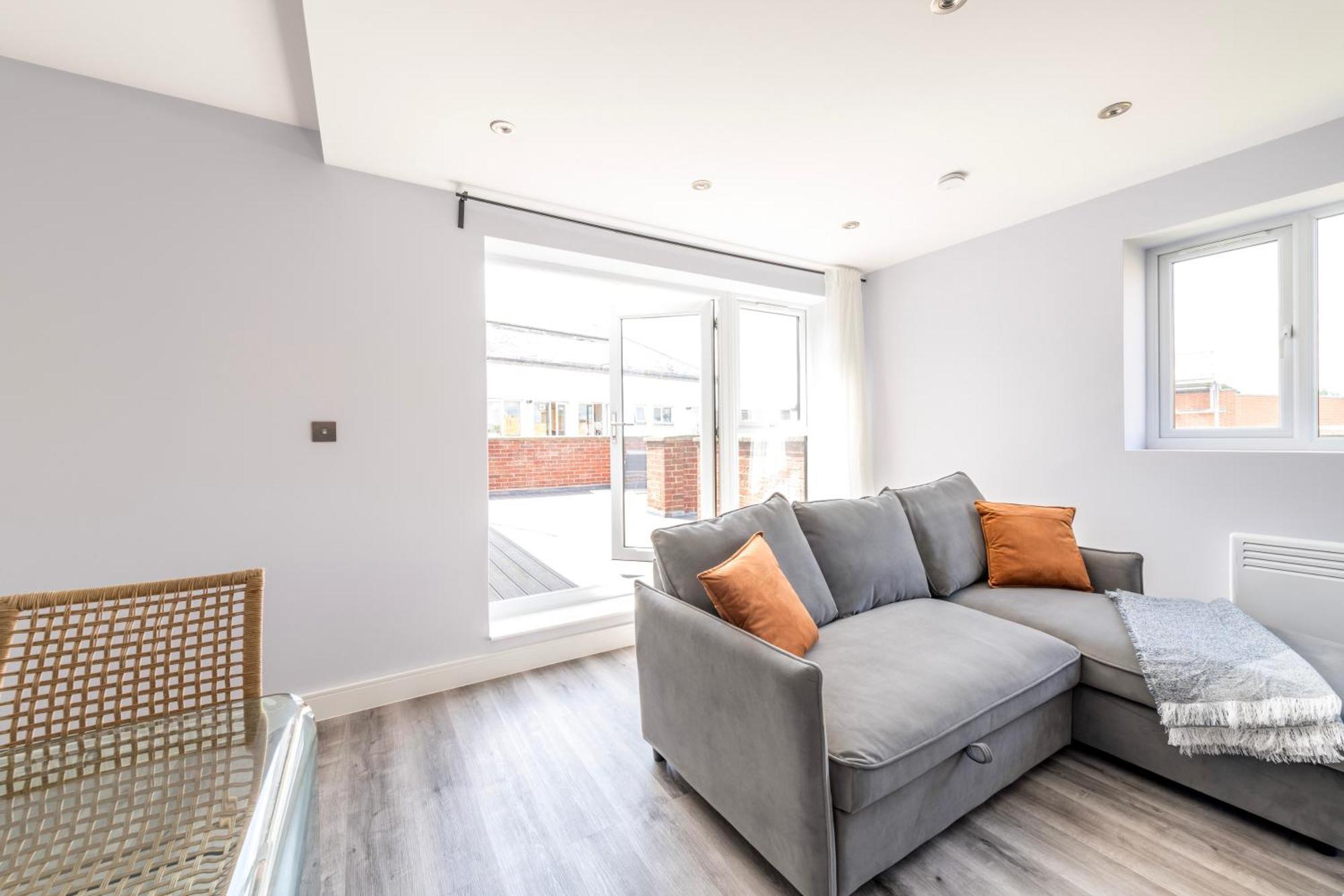 Modern Pent House Apartment - Central - 6 Guests Apartment *