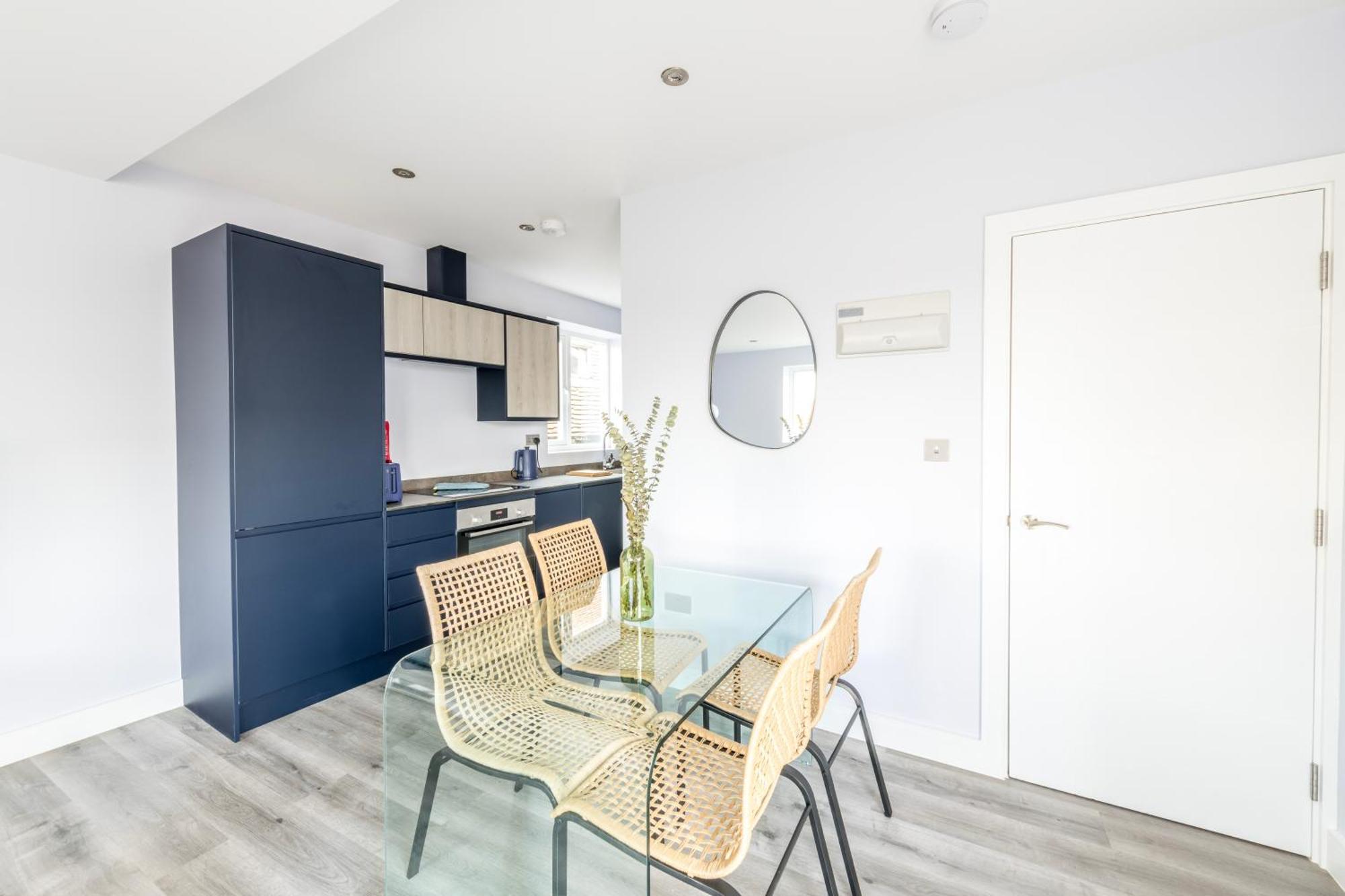 Modern Pent House Apartment - Central - 6 Guests Abingdon-on-Thames